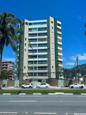 Apto beira mar pé na areia